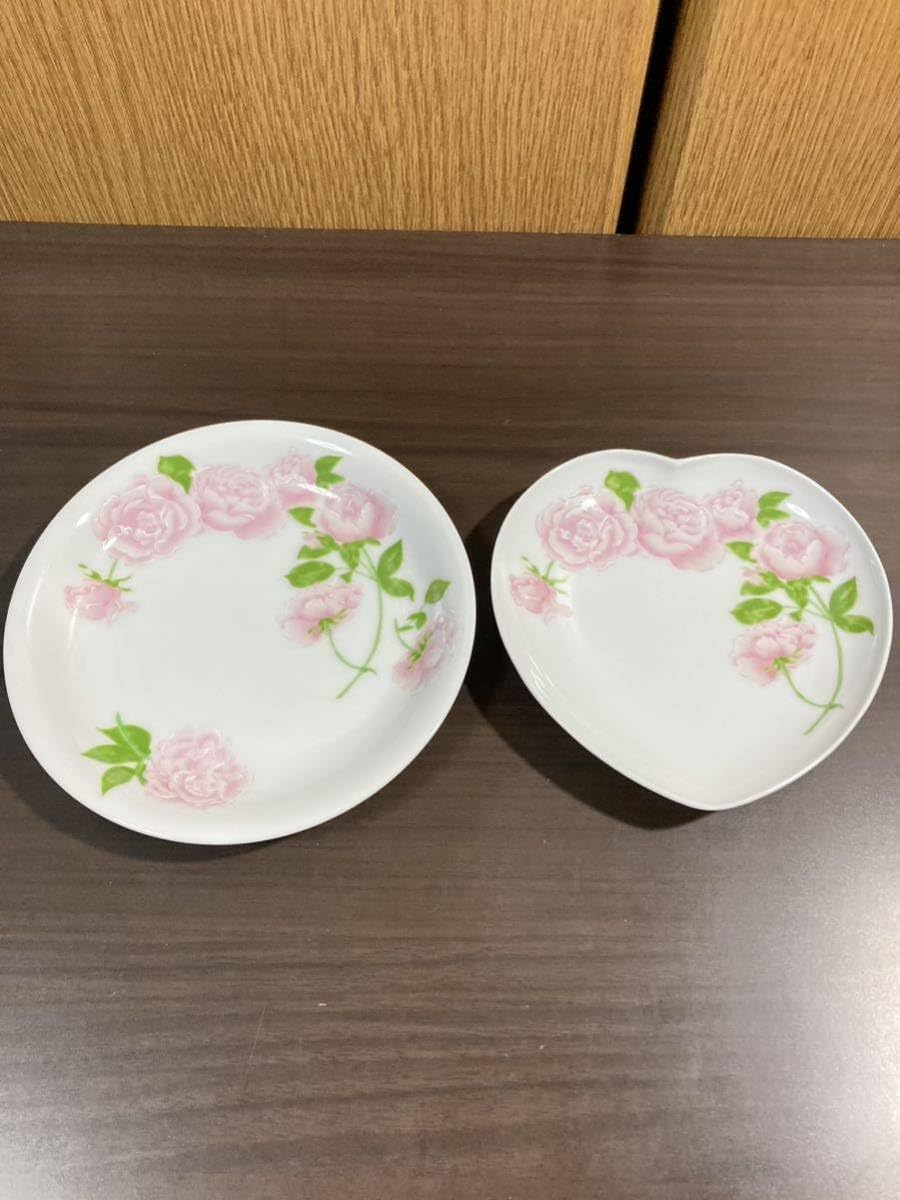 Amazon.co.jp: ノーブランド品▽深川製磁≪マダムトシコプレート2枚